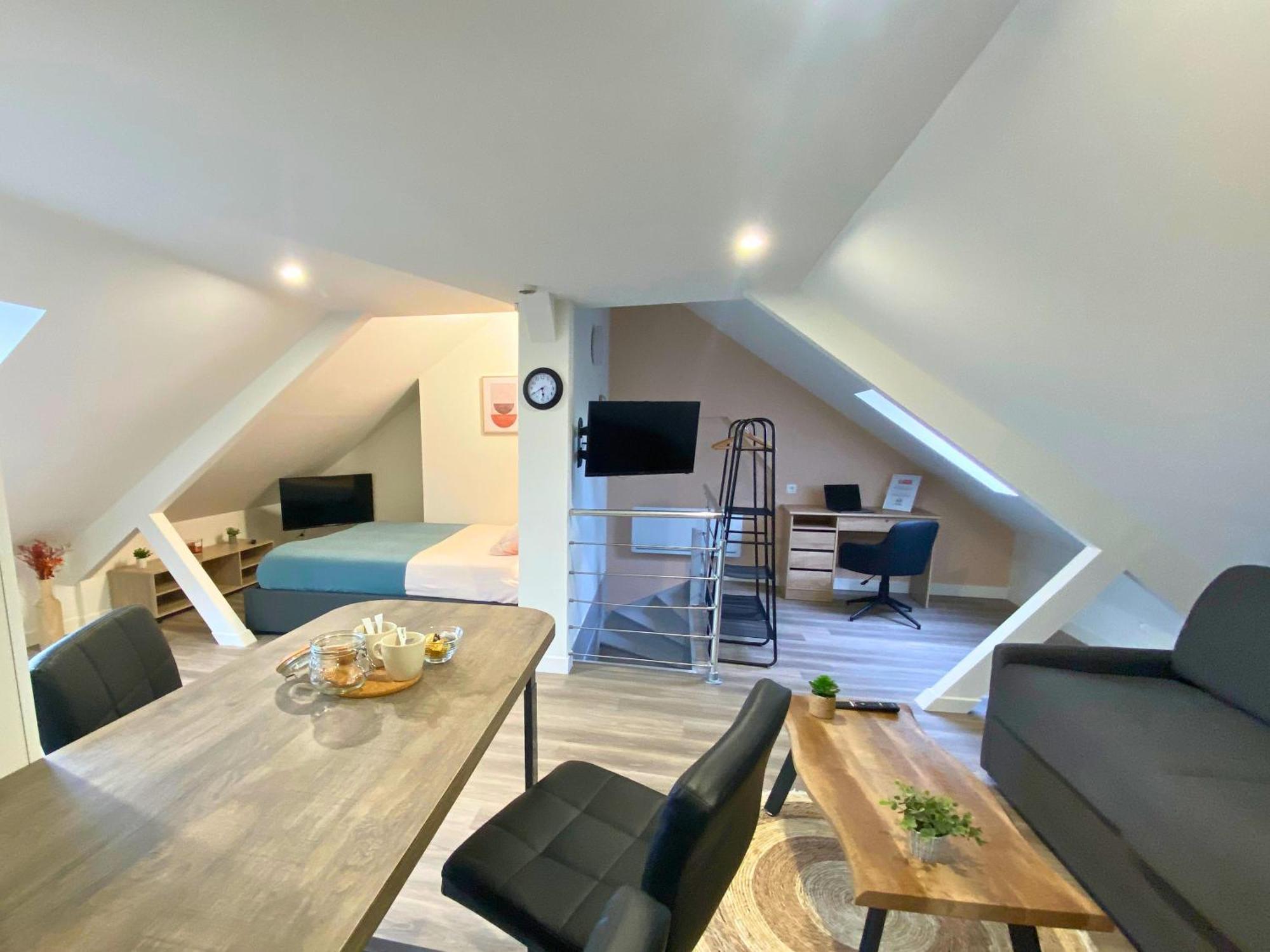 Studio Spacieux Et Elegant Au Coeur De Bourbourg - Gare A Proximite Dış mekan fotoğraf